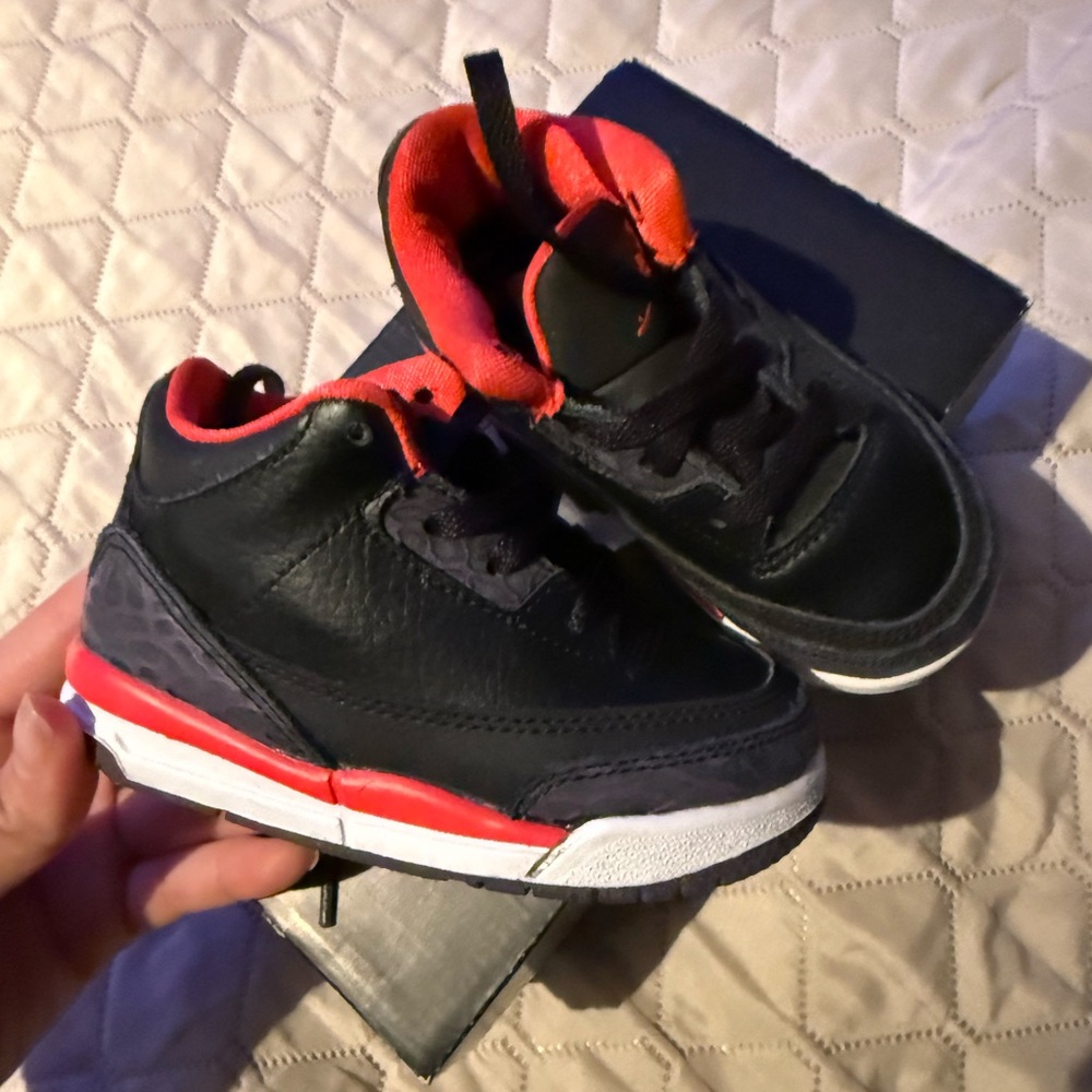 Jordan Retro Crimson 3s size 6C toddler/baby